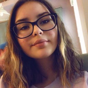 Meet your Posher, Lynnsey m